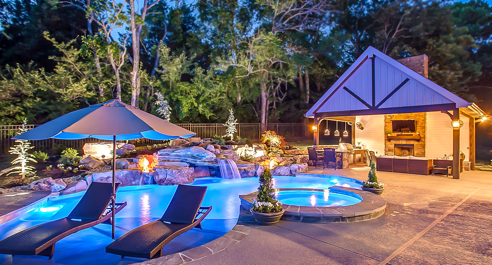 Top 2022 Pool Trends That are Making a Splash peek pool trends